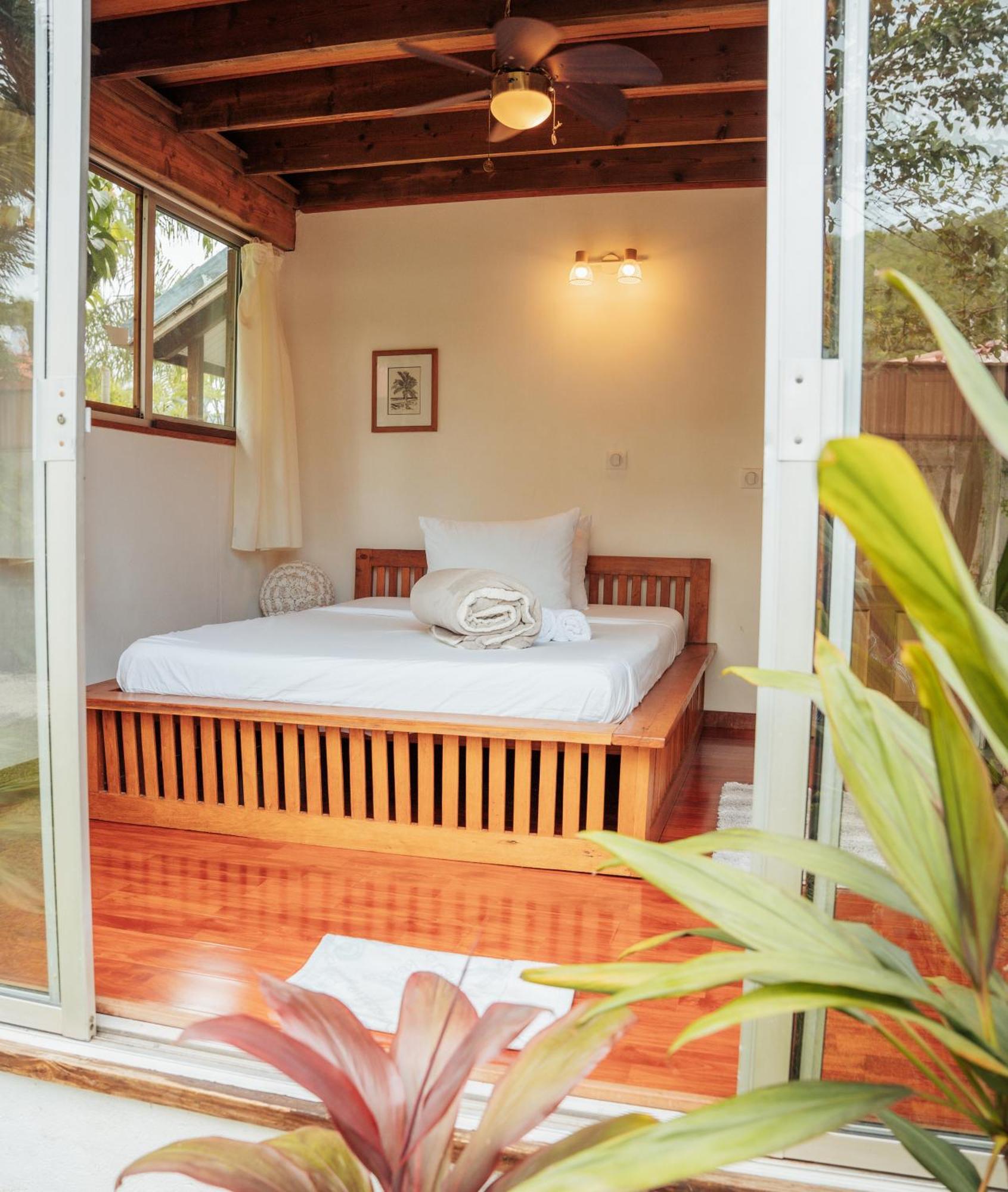 Tema'E Beach House Temae Exterior photo